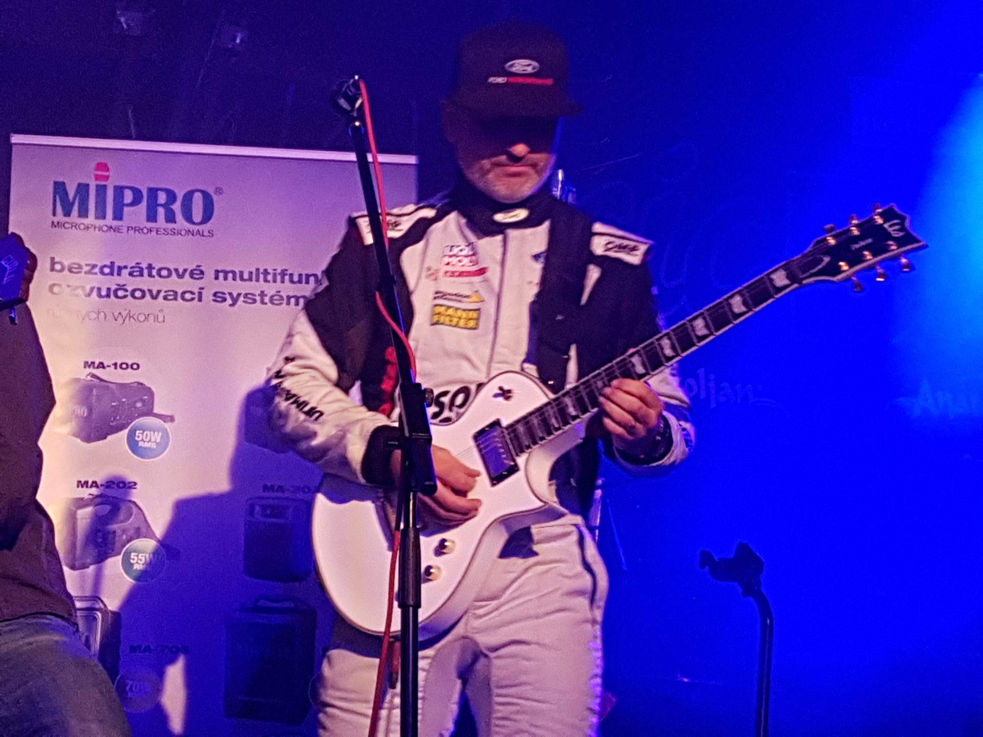 A spectacular departure of Dakar´s equipment