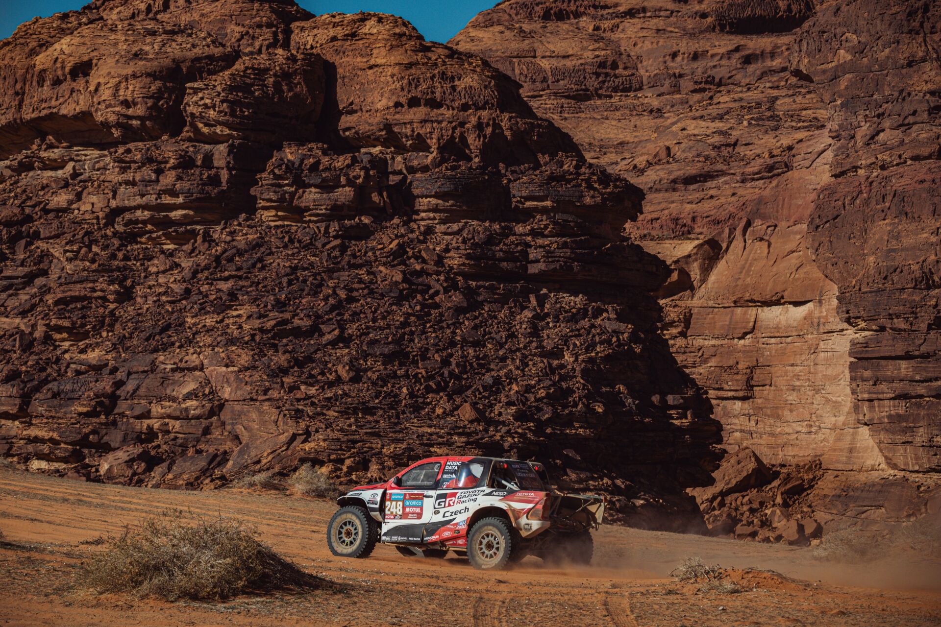 Dakar 2024: Challenging day but good result for Ourednicek and Kripal