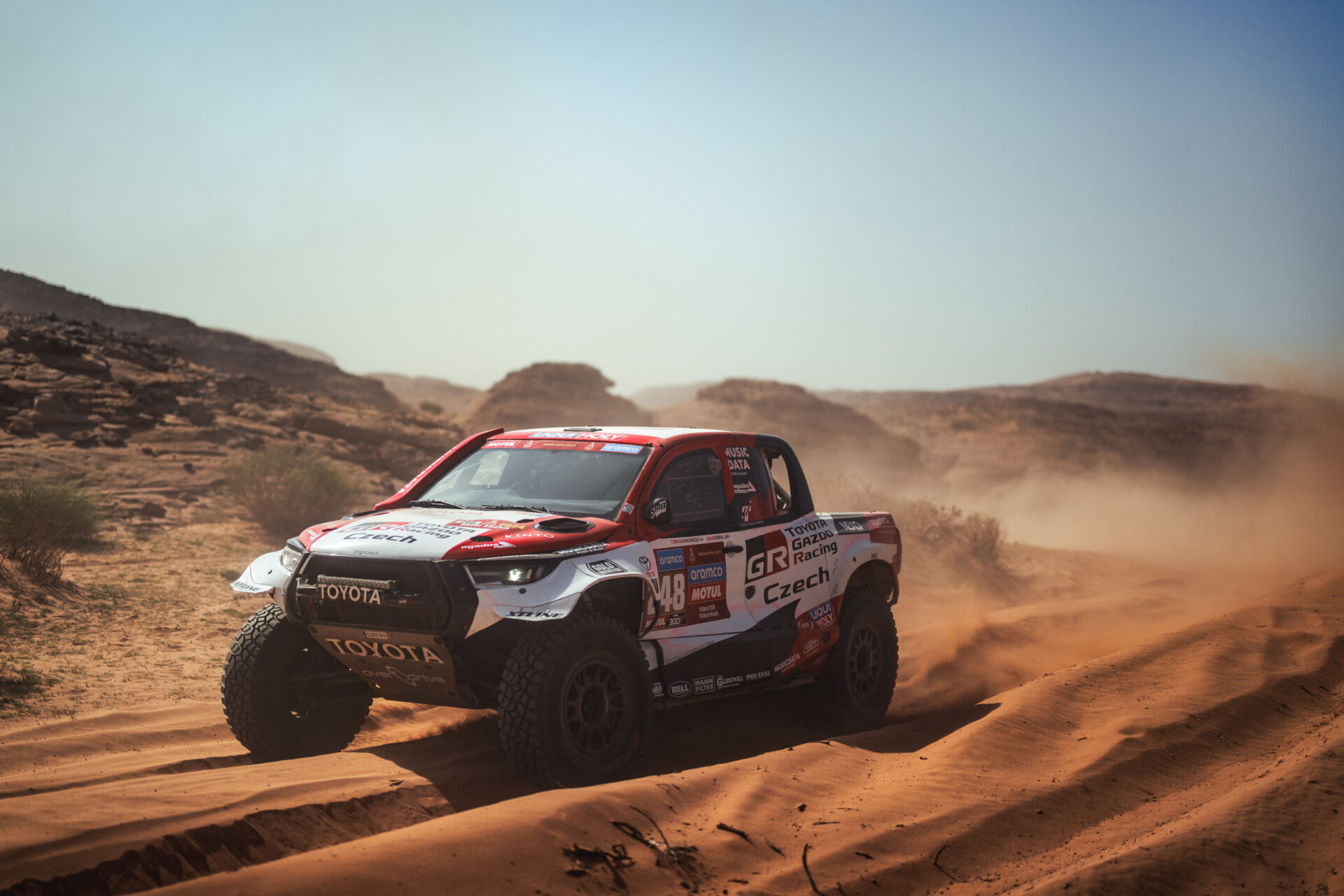 Dakar 2024: “Overtaking championship” for Ourednicek and Kripal on grueling Stage 1
