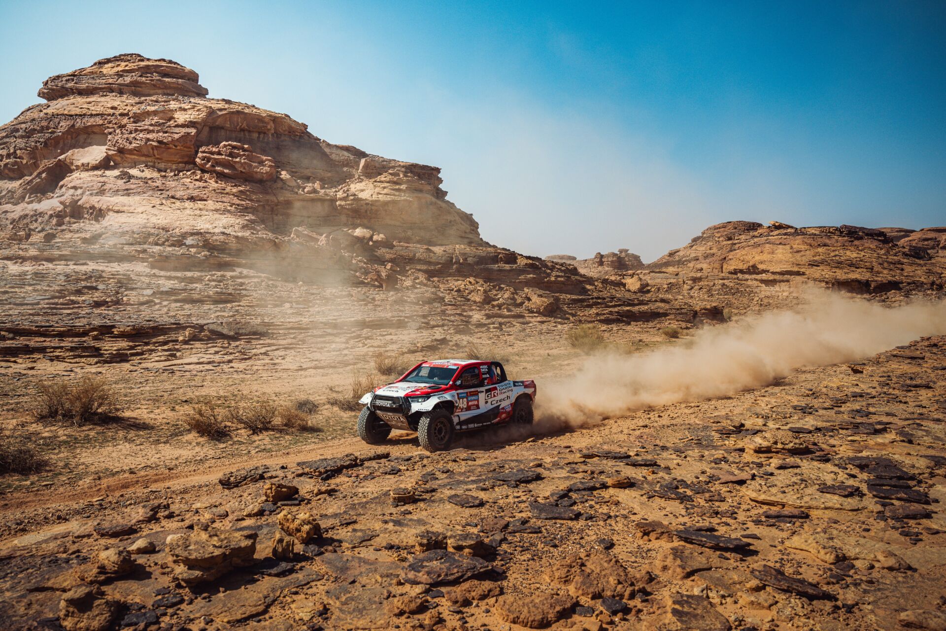 Dakar 2024: “Overtaking championship” for Ourednicek and Kripal on grueling Stage 1