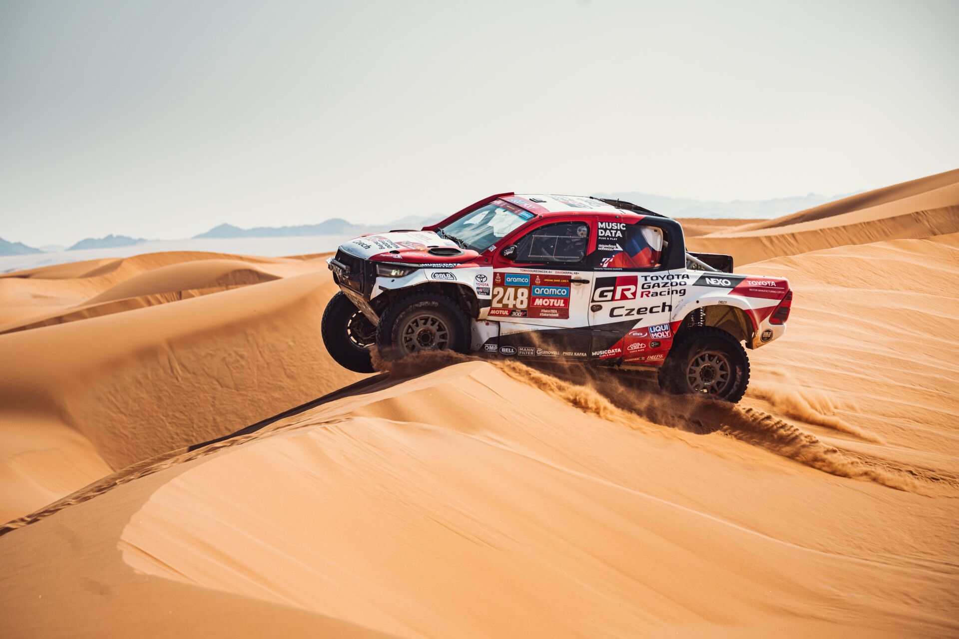 Dakar 2024: First dunes for Ourednicek and Kripal in Toyota Hilux T1+