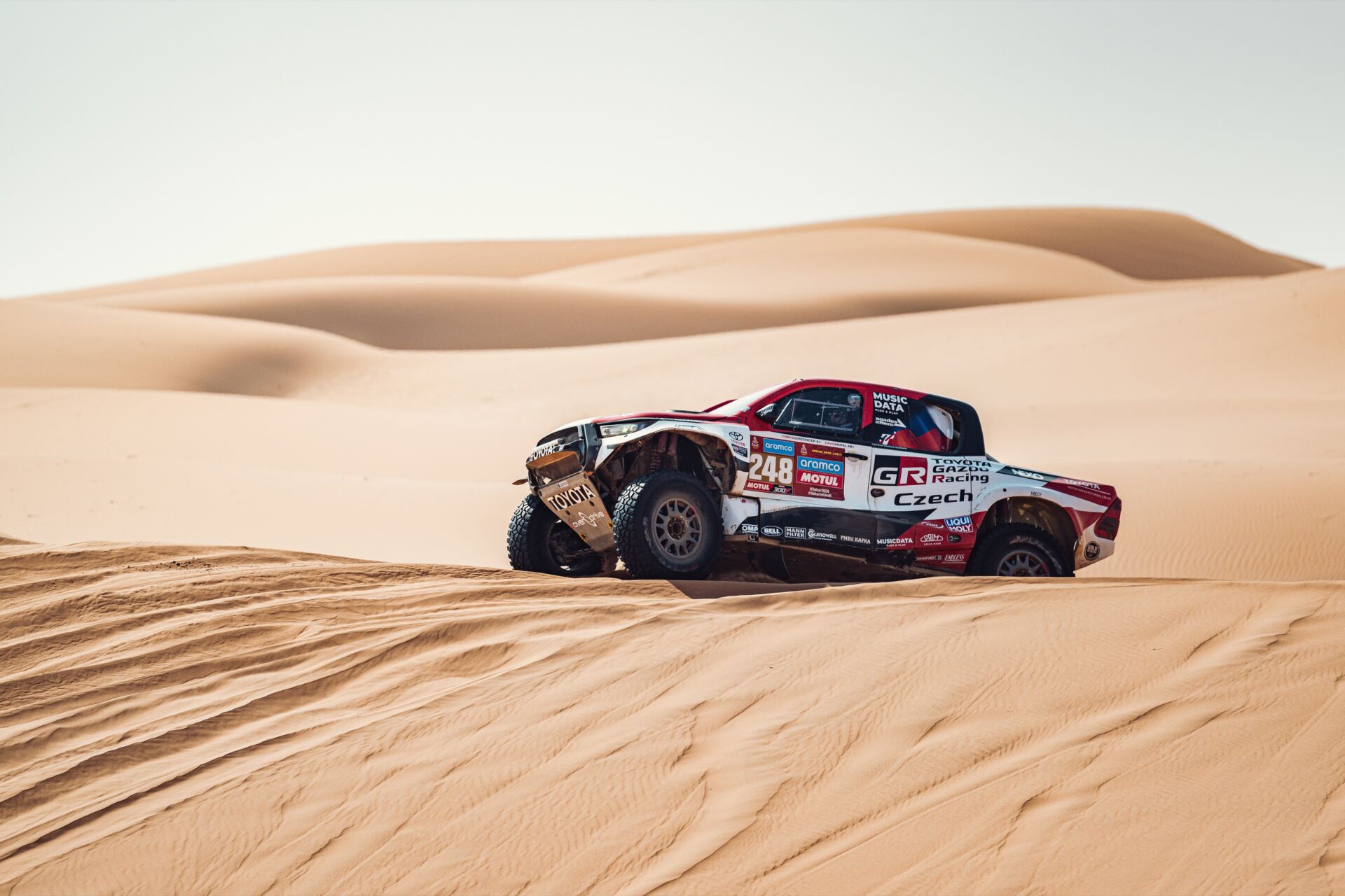 Dakar 2024: First dunes for Ourednicek and Kripal in Toyota Hilux T1+