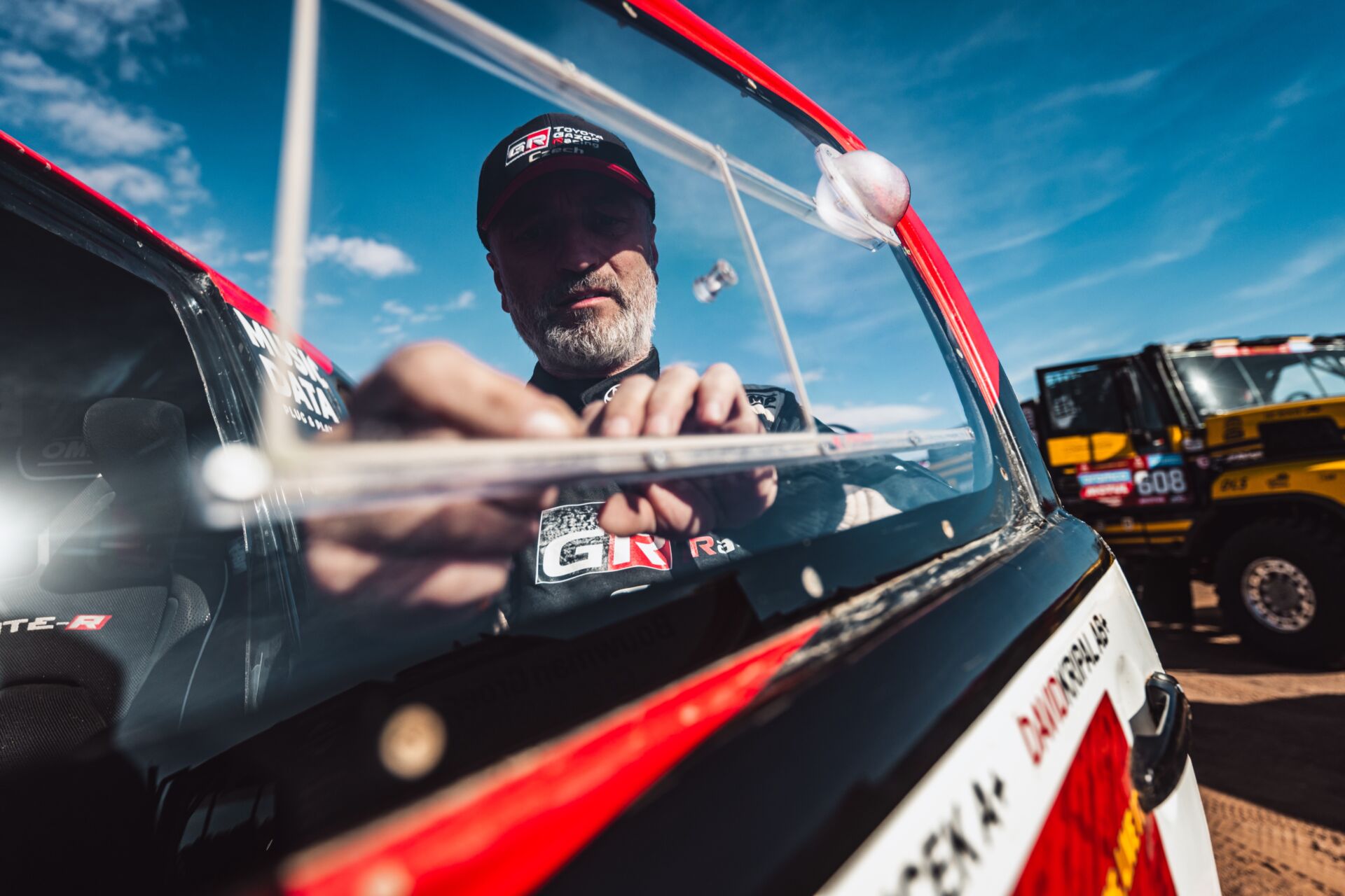 Dakar 2024: Smooth day and good pace for Ourednicek and Kripal