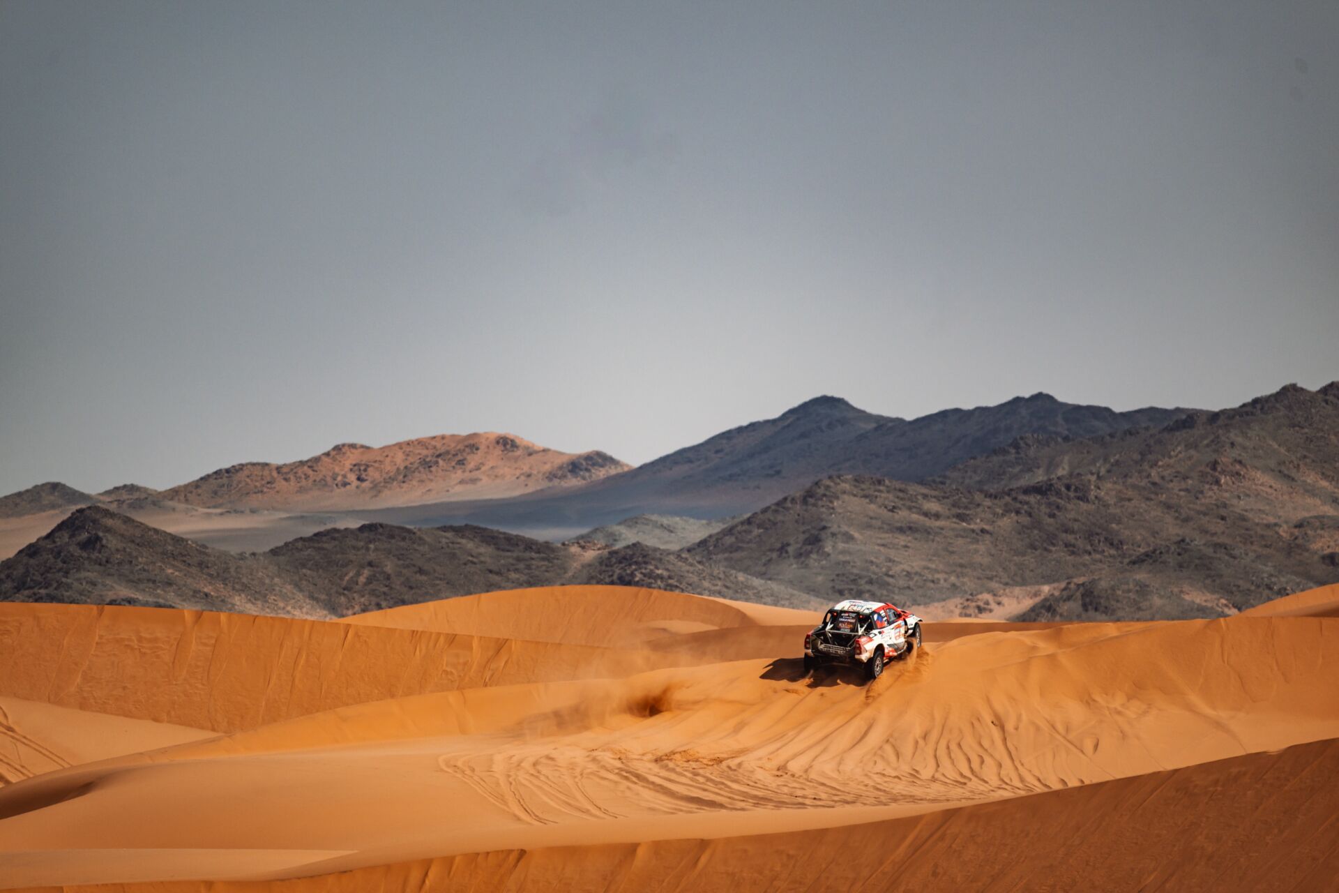 Dakar 2024: First dunes for Ourednicek and Kripal in Toyota Hilux T1+