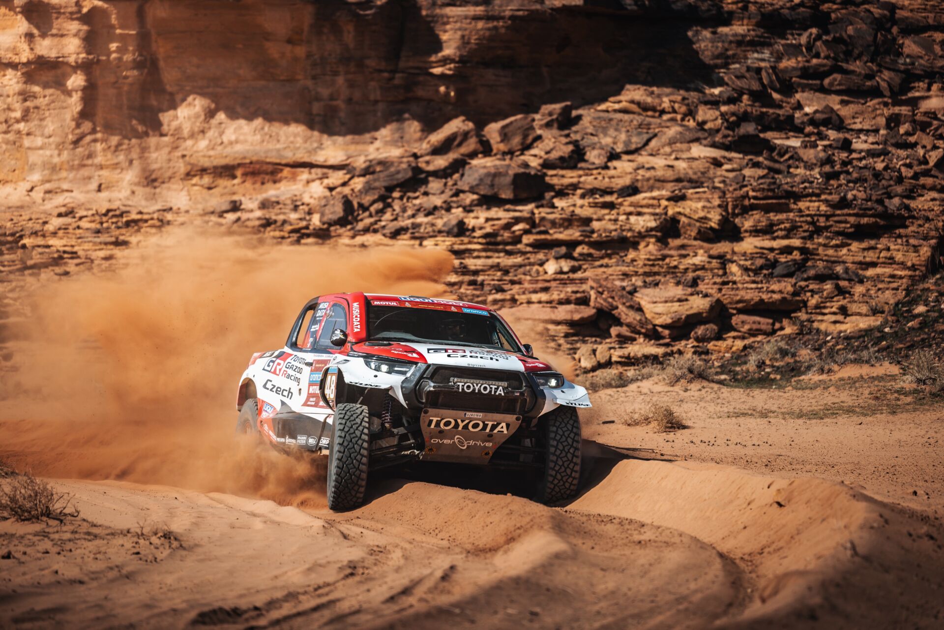 Dakar 2024: “Overtaking championship” for Ourednicek and Kripal on grueling Stage 1